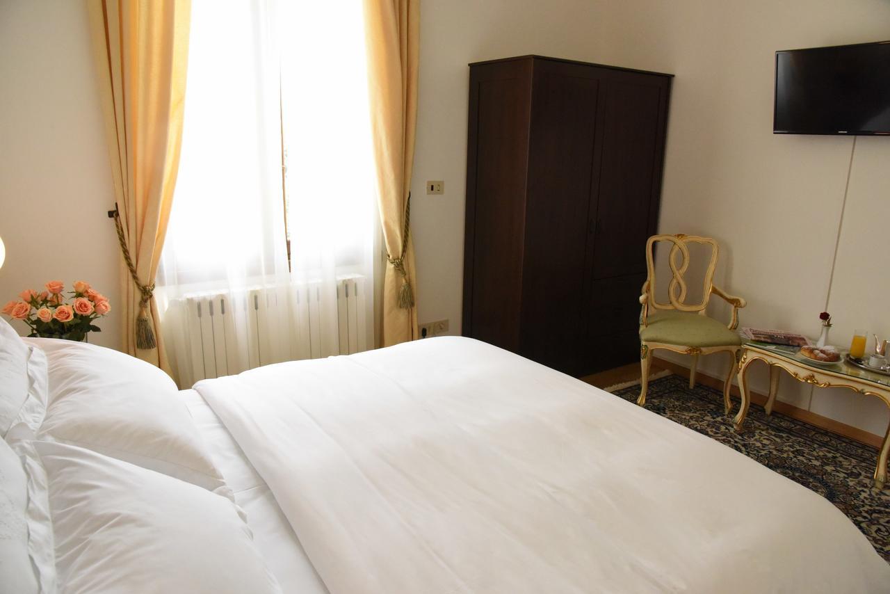 Hotel Livio Brescia Exterior foto